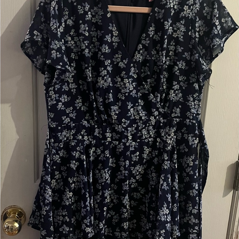Miami for Francesca’s navy and light blue romper outfit bundle 9 items